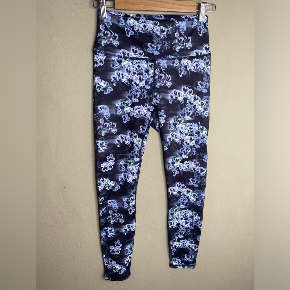 Fabletics Women’s Floral Leggings Size Small